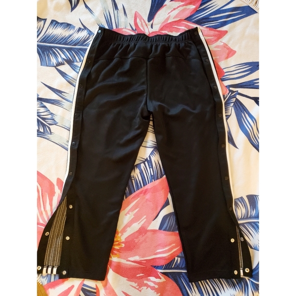 XL- Adidas Tricot SnapPant - Picture 5 of 14